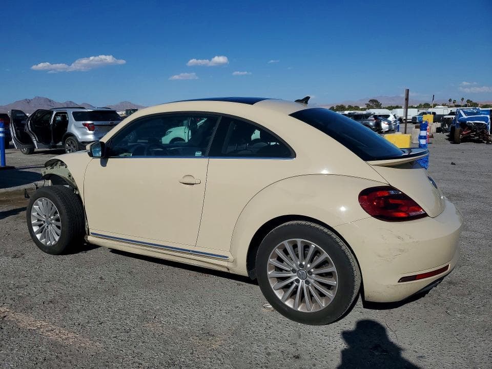 2019 VOLKSWAGEN BEETLE S 2