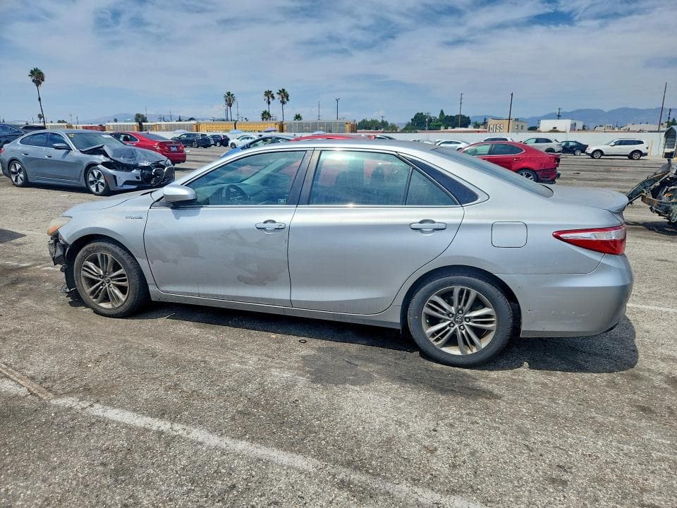 2017 TOYOTA CAMRY HYBRID SE 2