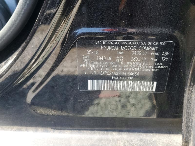 2018 HYUNDAI ACCENT SE 12