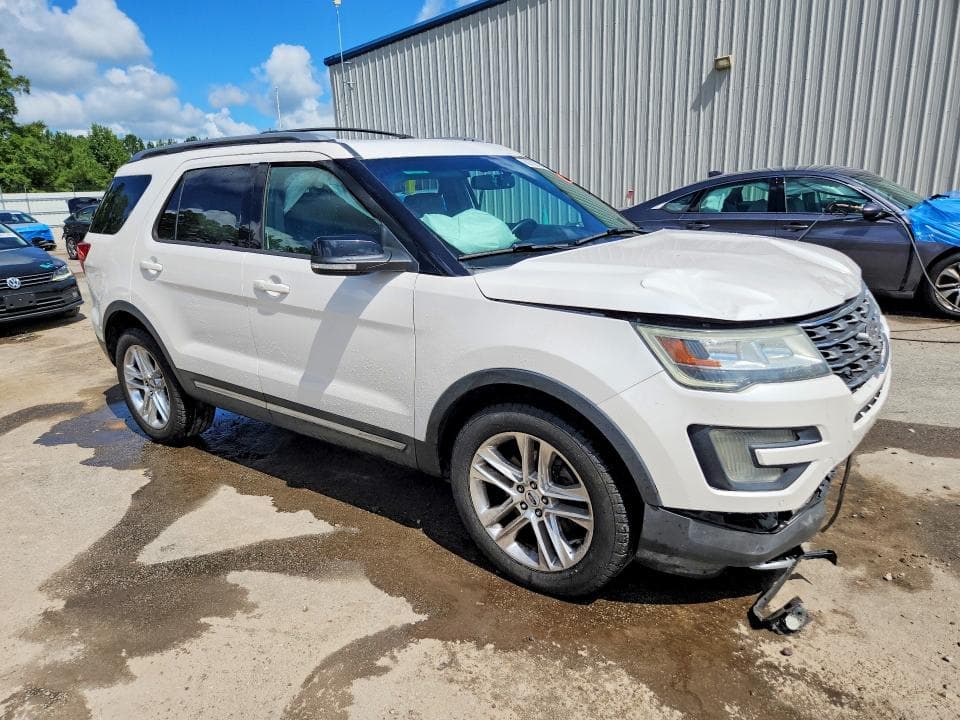 2017 FORD EXPLORER XLT 4