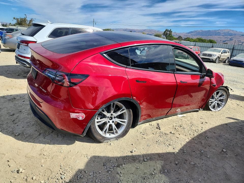 2024 TESLA MODEL Y 3