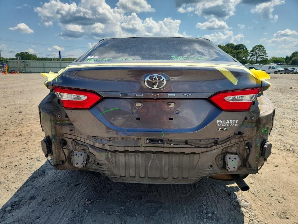 2018 TOYOTA CAMRY LE 6