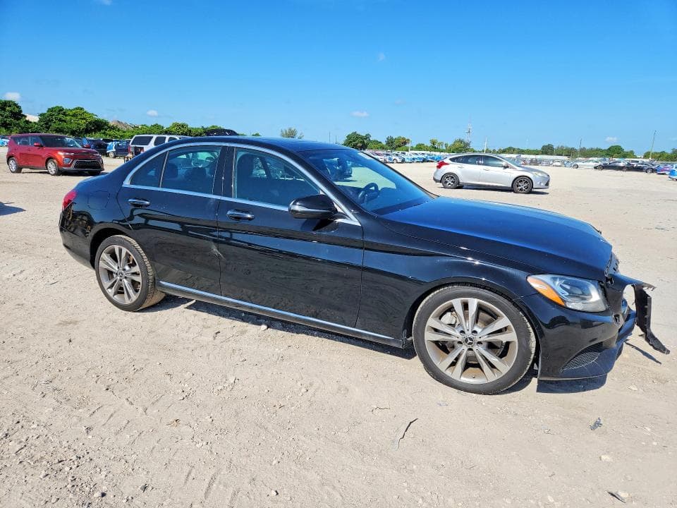 2018 MERCEDES-BENZ C 300 4
