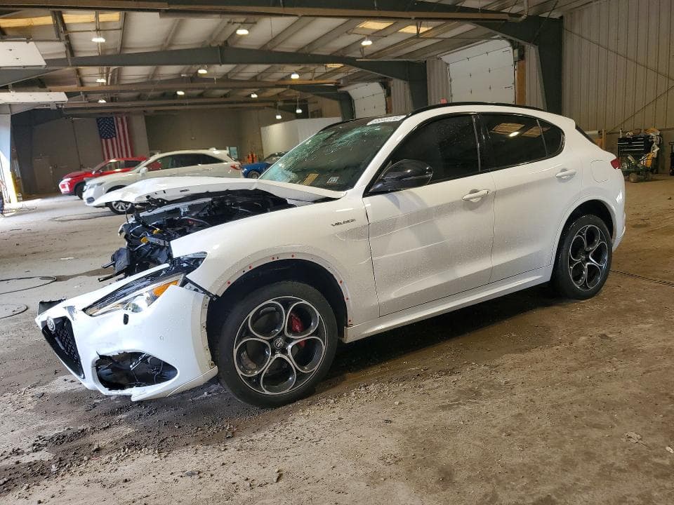 2022 ALFA ROMEO STELVIO TI