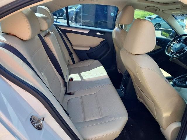 2017 VOLKSWAGEN JETTA SE 10
