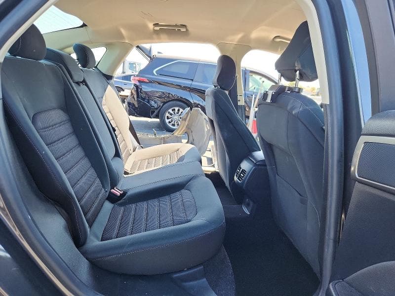 2020 FORD FUSION SE 10