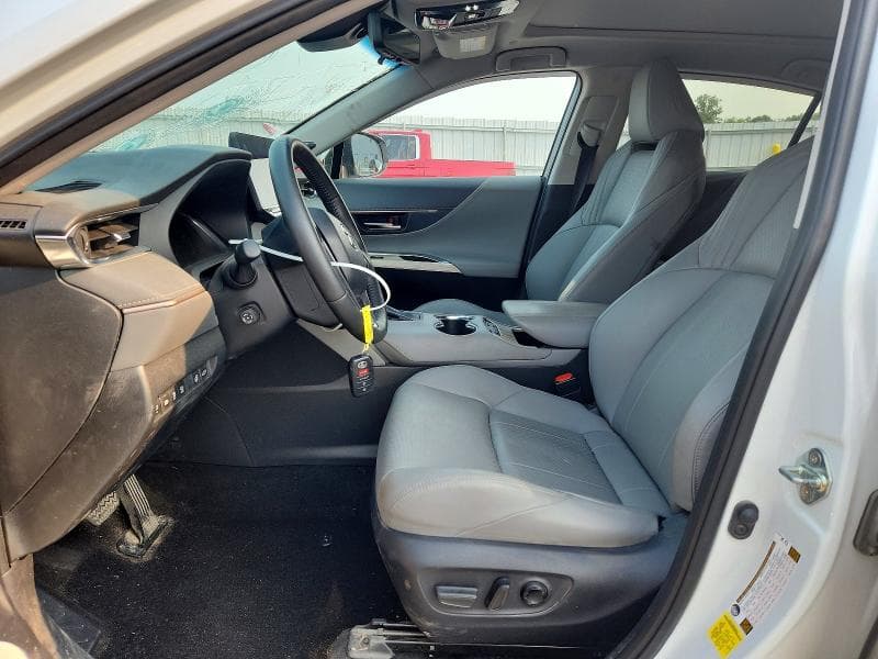 2024 TOYOTA VENZA LIMITED 7