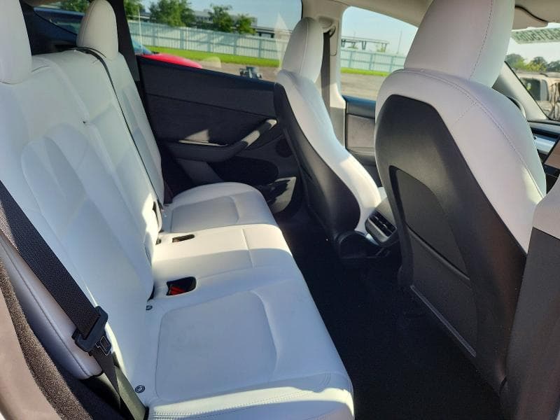 2023 TESLA MODEL Y 10