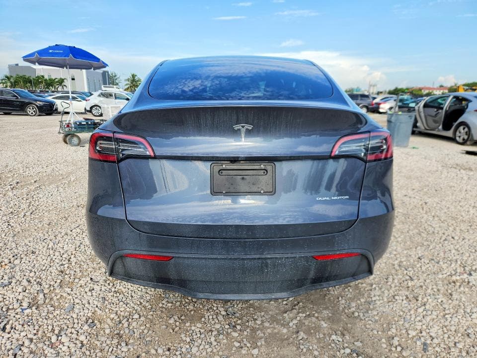 2023 TESLA MODEL Y 6