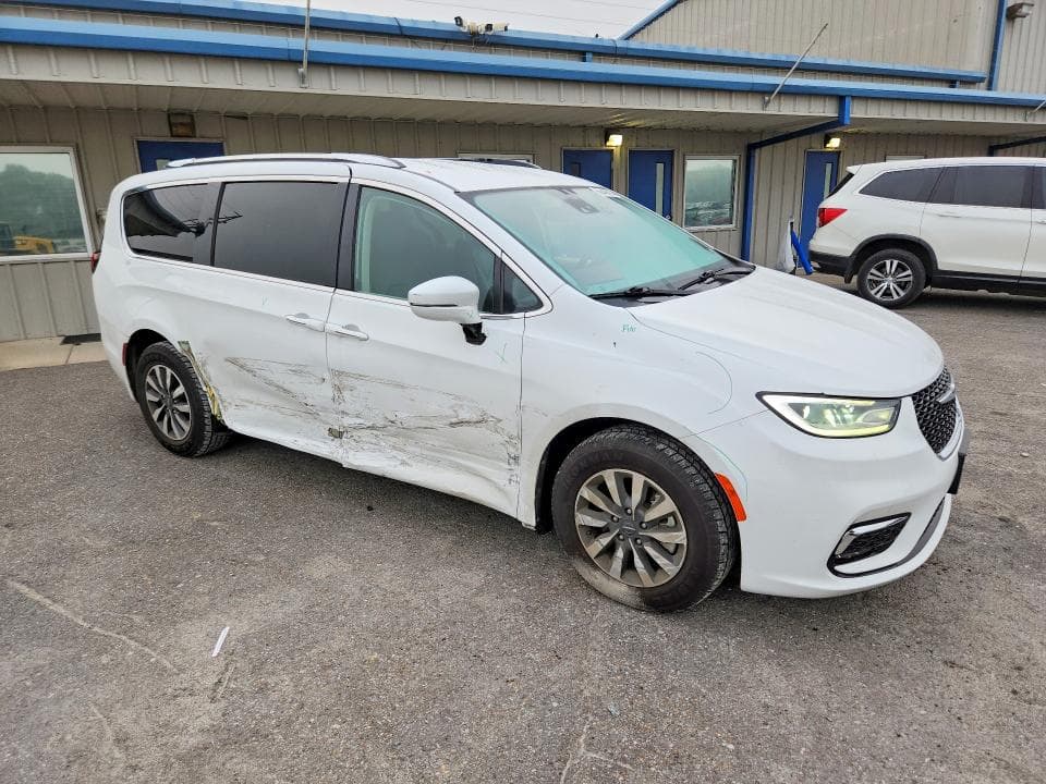 2021 CHRYSLER PACIFICA TOURING L 4