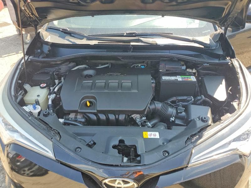 2018 TOYOTA C-HR XLE 12