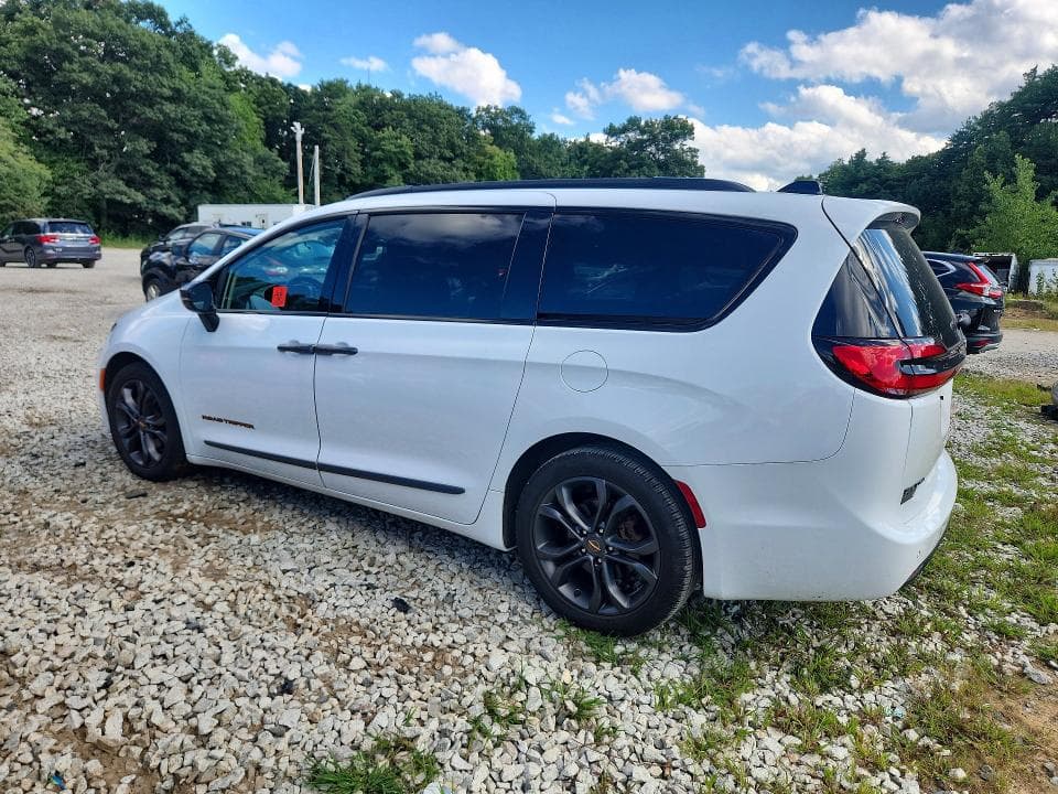 2024 CHRYSLER PACIFICA TOURING L 2