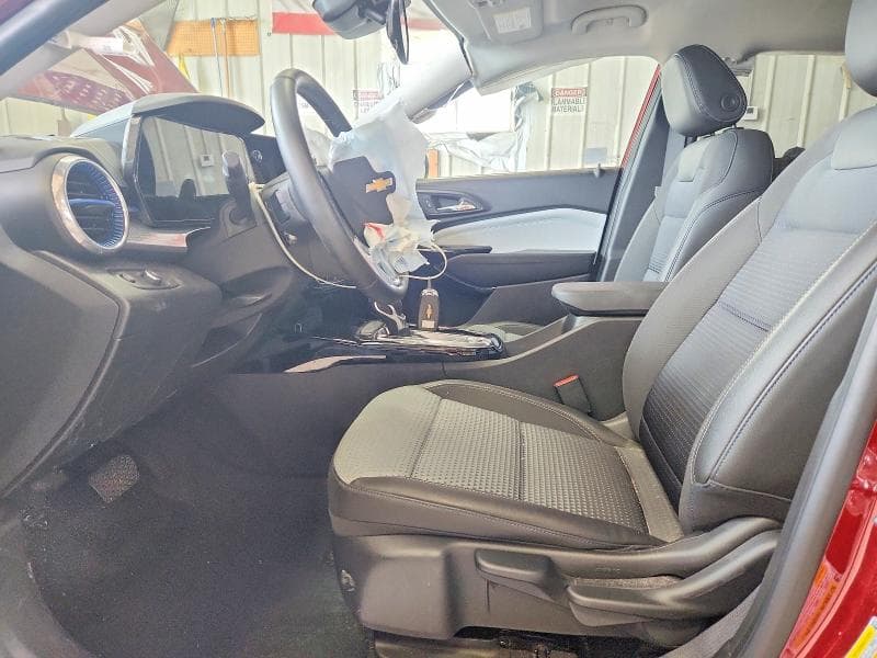 2025 CHEVROLET TRAX 1LT 7