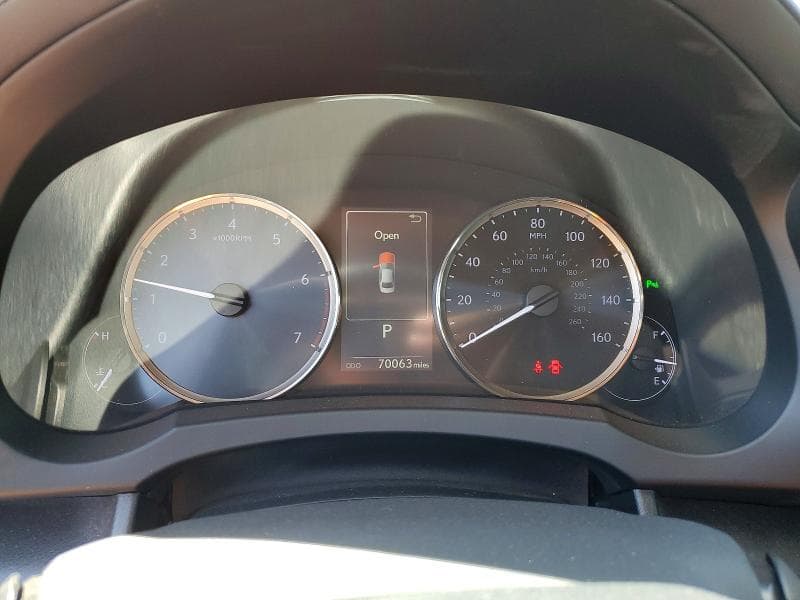 2017 LEXUS IS 200T 9