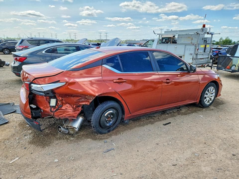 2019 NISSAN ALTIMA SR 3