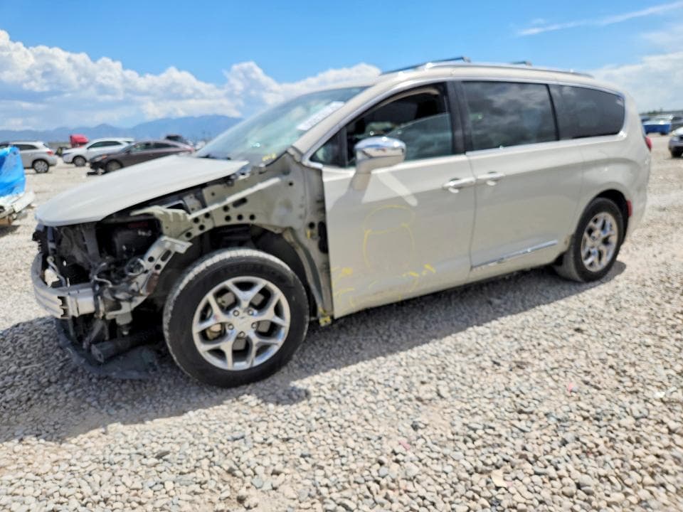 2017 CHRYSLER PACIFICA LIMITED - 1