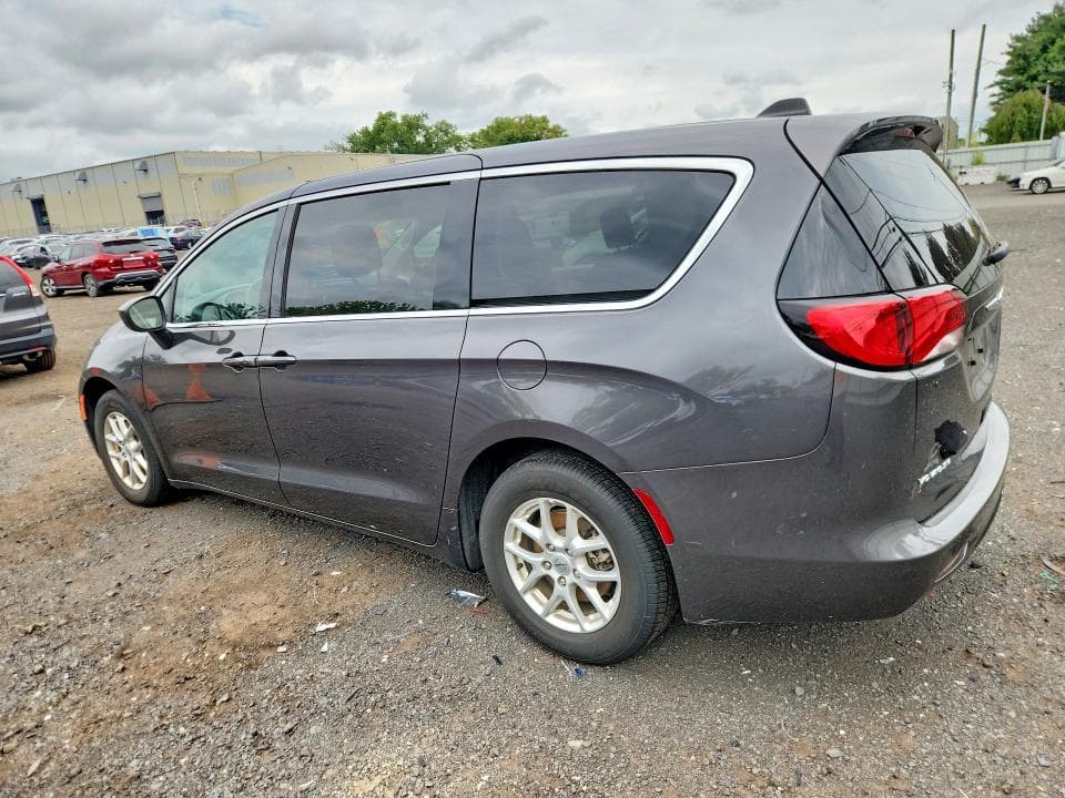 2022 CHRYSLER VOYAGER LX 2