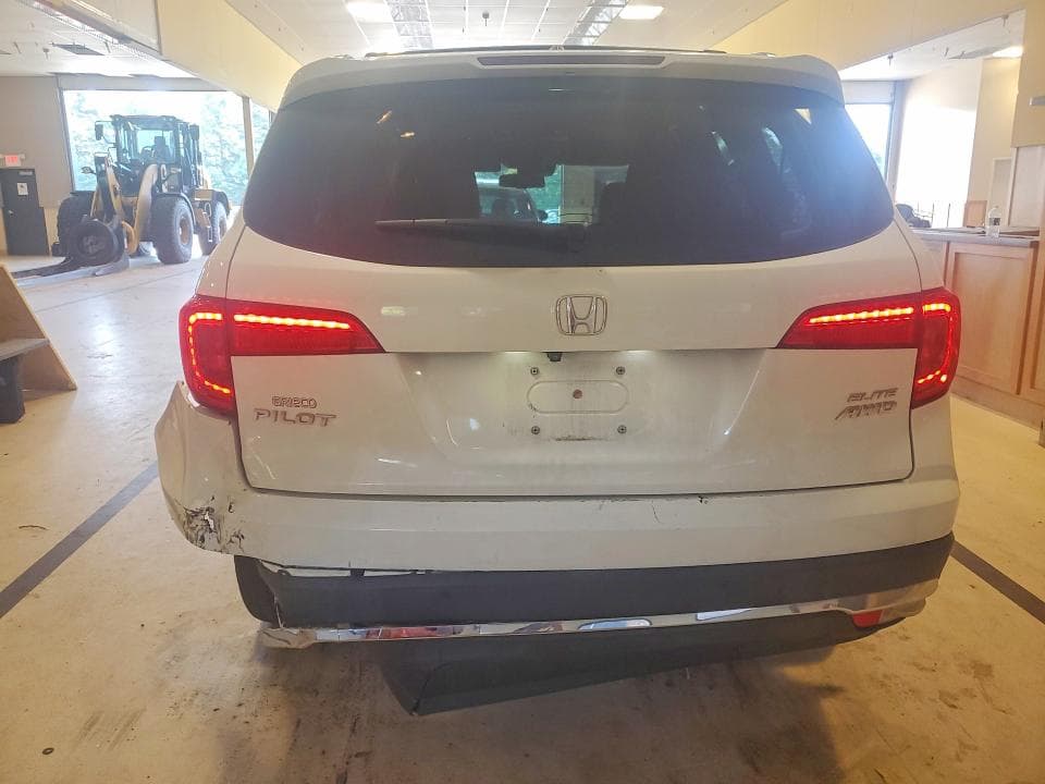 2017 HONDA PILOT ELITE 6
