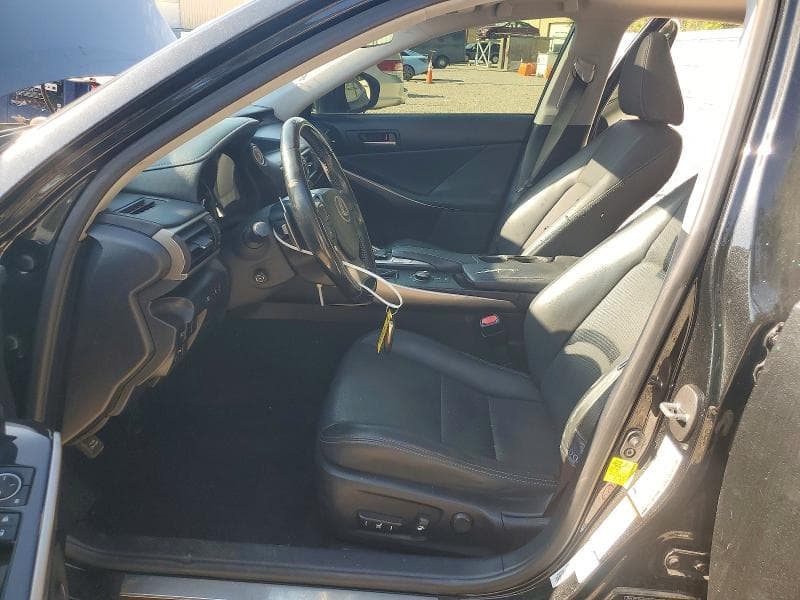2017 LEXUS IS 200T 7