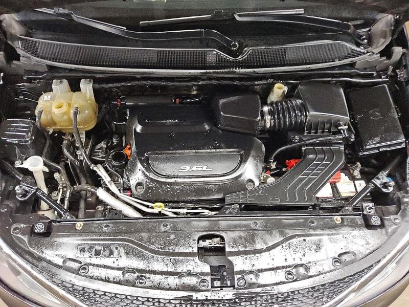 2017 CHRYSLER PACIFICA TOURING 12