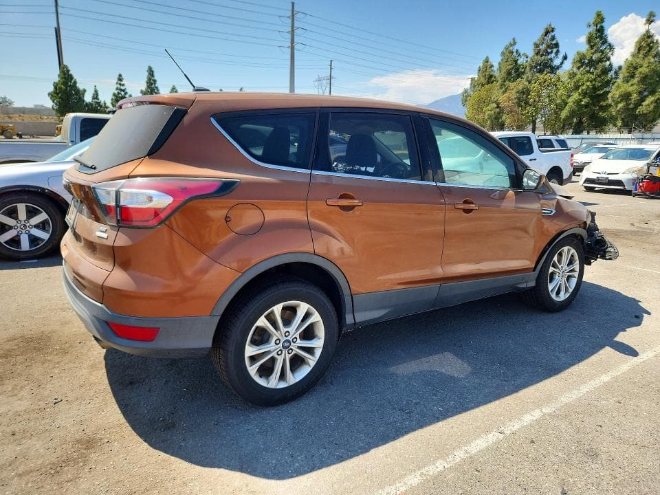 2017 FORD ESCAPE SE 3
