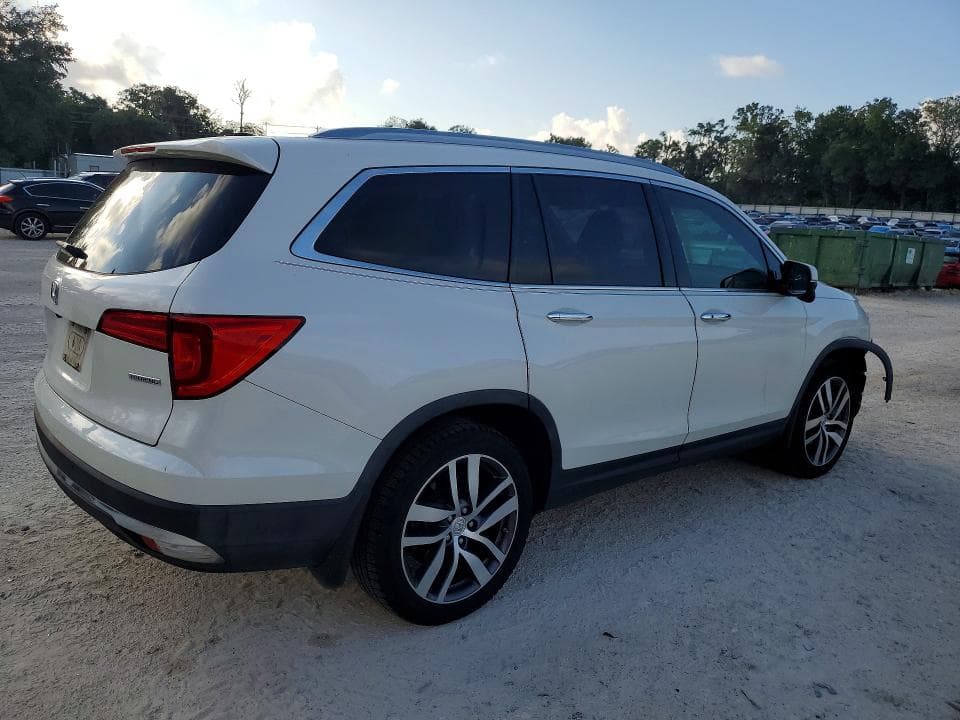 2017 HONDA PILOT TOURING 3