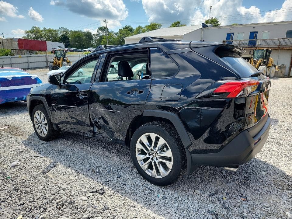 2025 TOYOTA RAV4 XLE PREMIUM 2