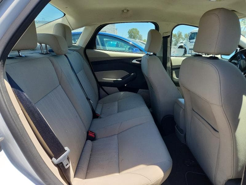2017 FORD FOCUS SE 10