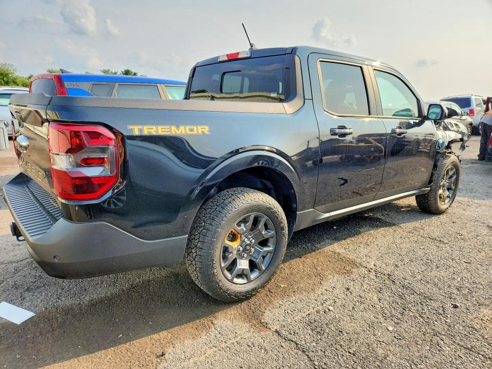 2024 FORD MAVERICK LARIAT TREMOR 3