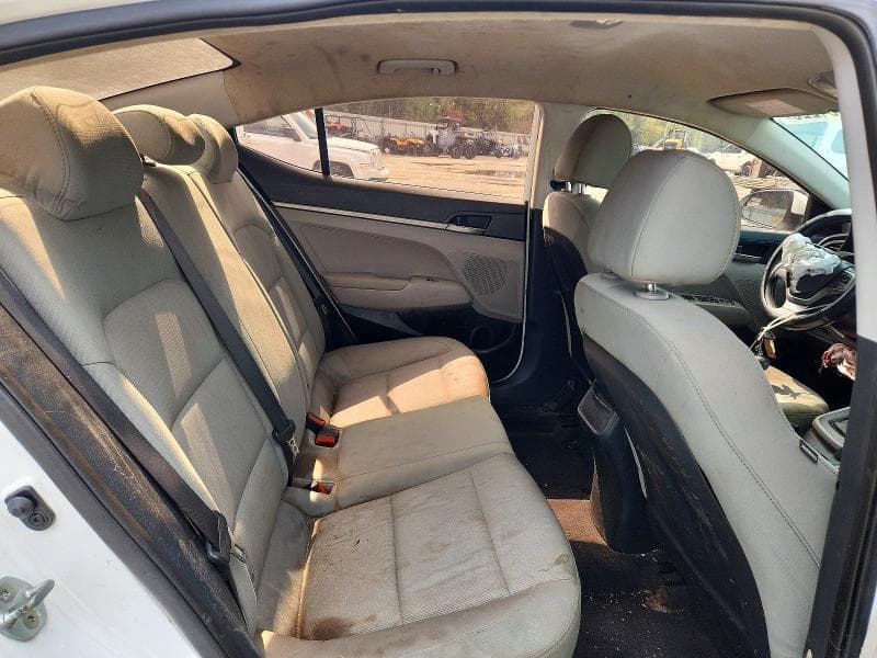 2017 HYUNDAI ELANTRA SE 10