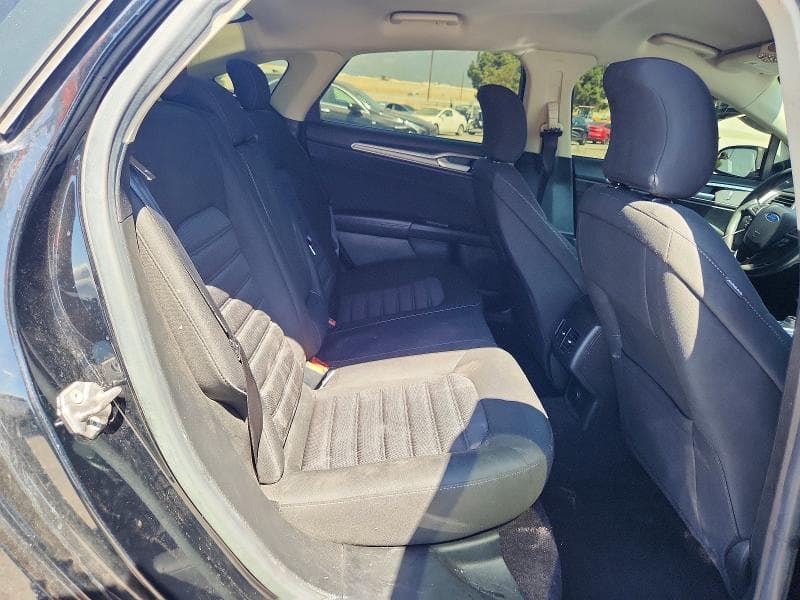 2017 FORD FUSION SE 10