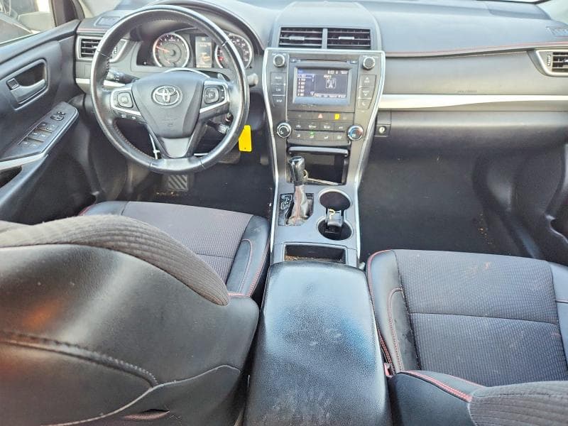 2017 TOYOTA CAMRY SE 8