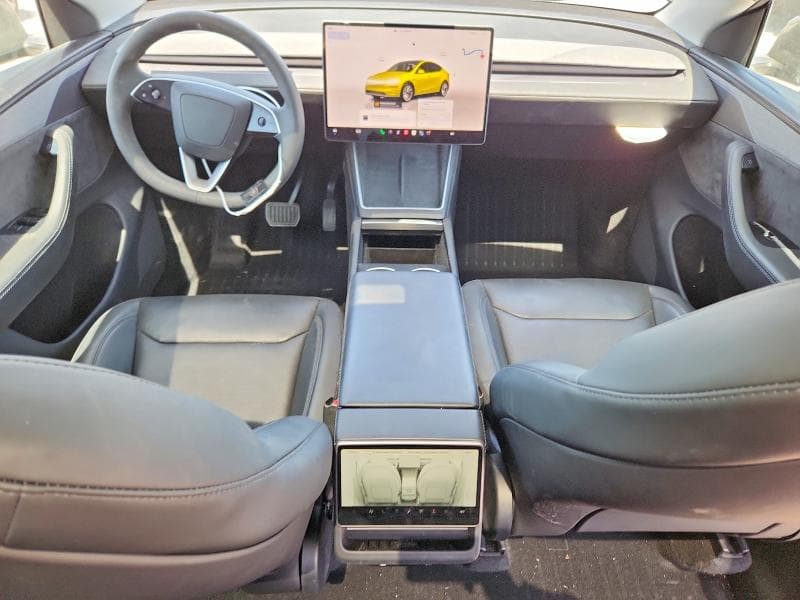 2026 TESLA MODEL Y 8
