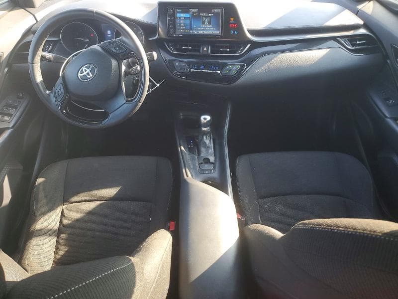 2018 TOYOTA C-HR XLE 8