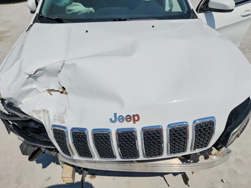 2019 JEEP CHEROKEE LATITUDE 12