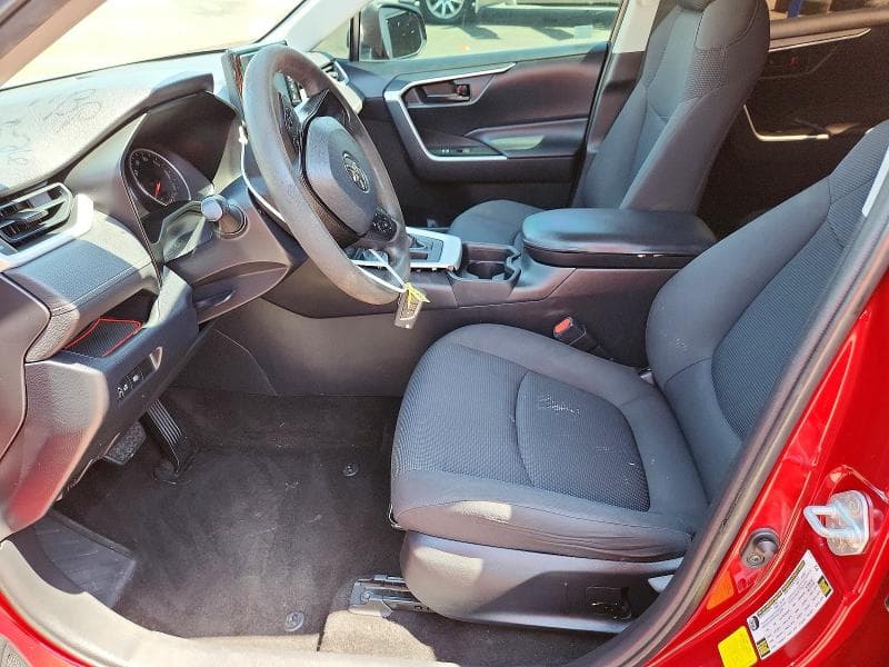 2020 TOYOTA RAV4 LE 7