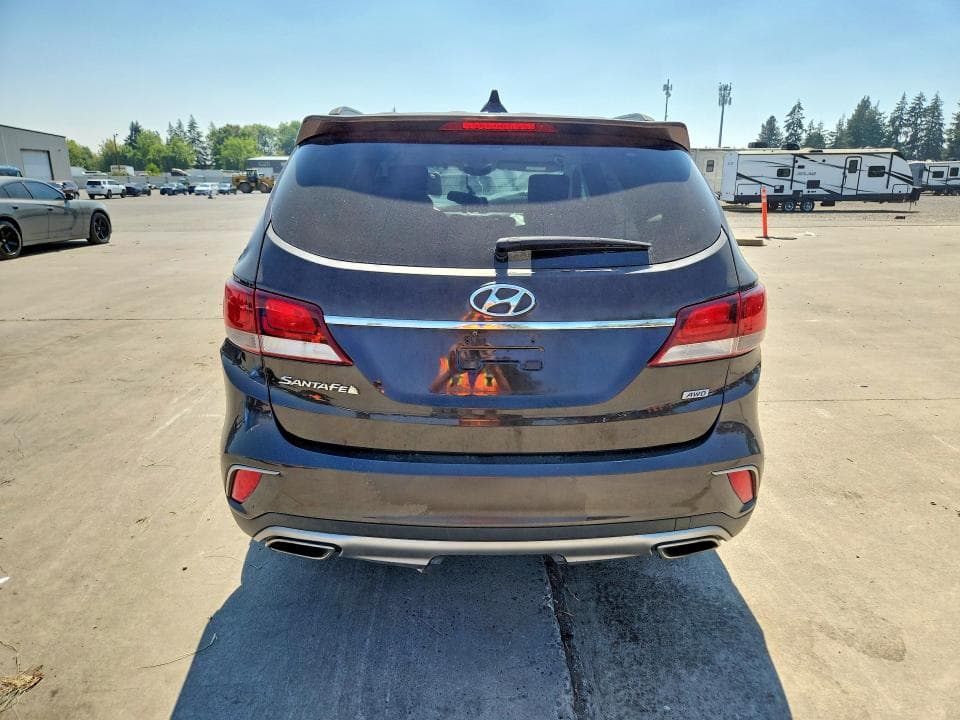 2017 HYUNDAI SANTA FE SE 6