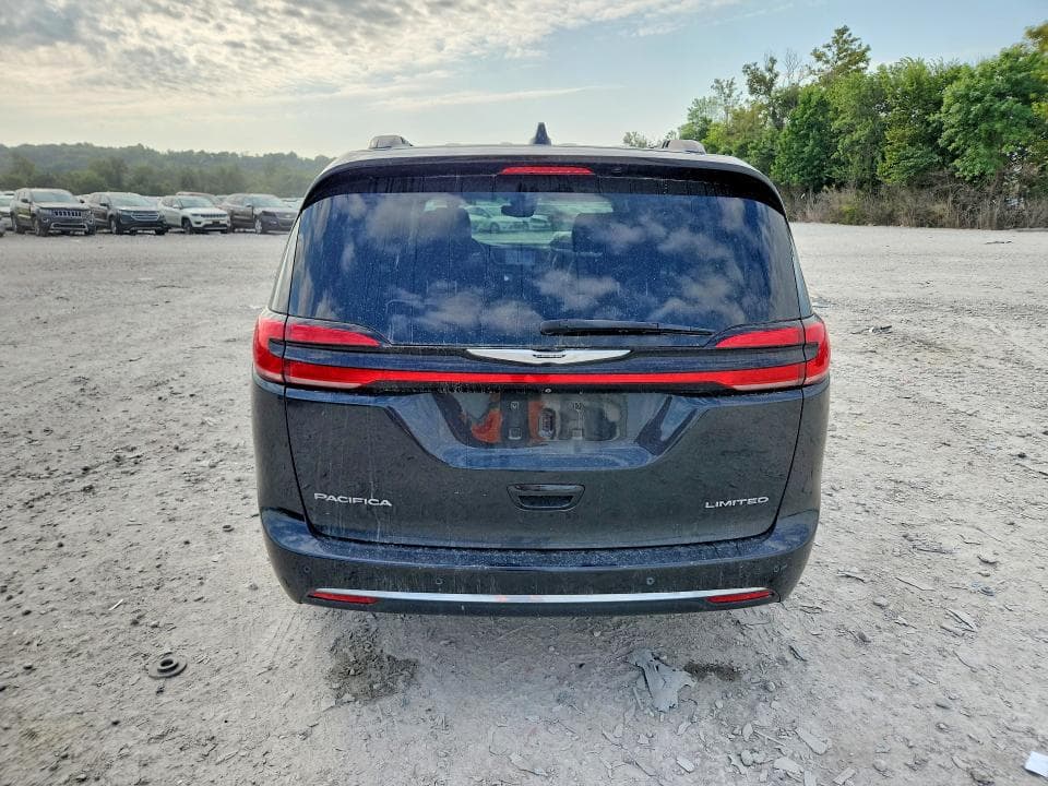 2022 CHRYSLER PACIFICA LIMITED 6