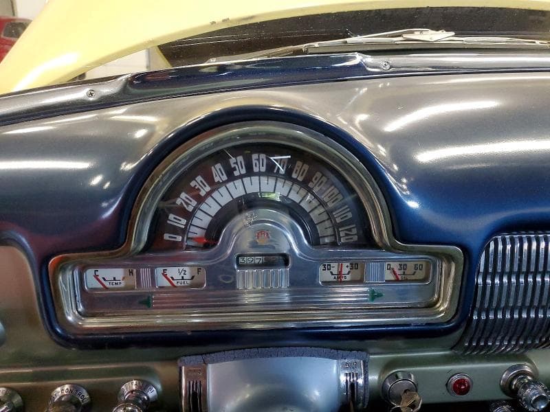 1952 OLDSMOBILE NINETY-EIGHT 9