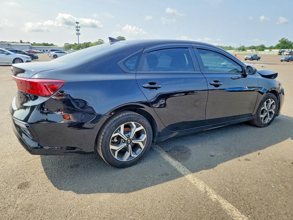 2021 KIA FORTE LXS 3