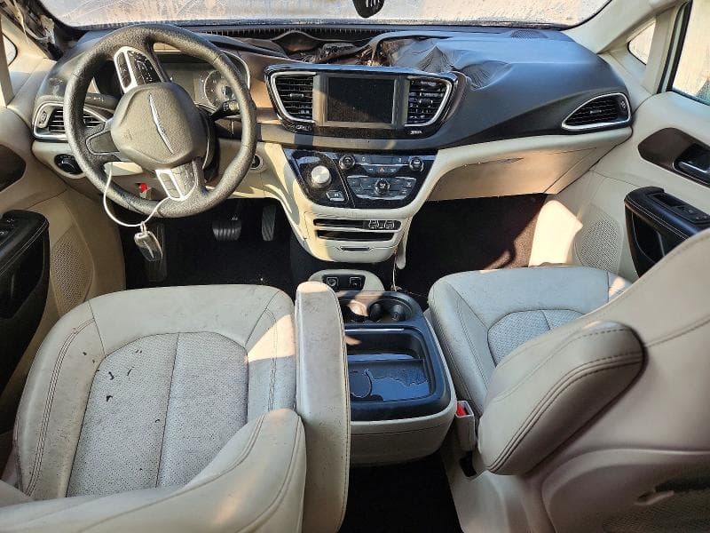 2021 CHRYSLER VOYAGER LXI 8