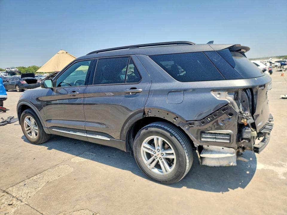 2020 FORD EXPLORER XLT 2