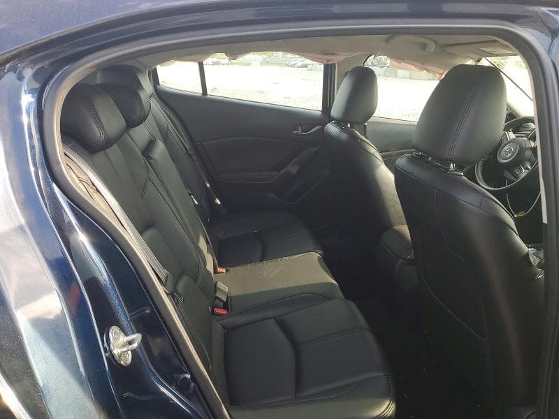 2018 MAZDA 3 TOURING 10