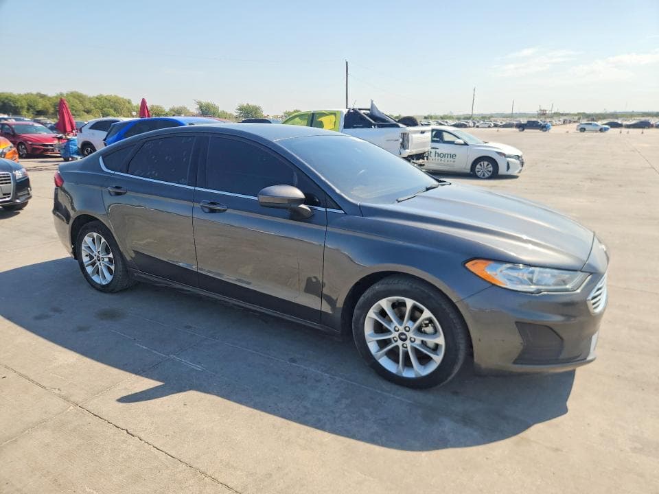 2019 FORD FUSION SE 4