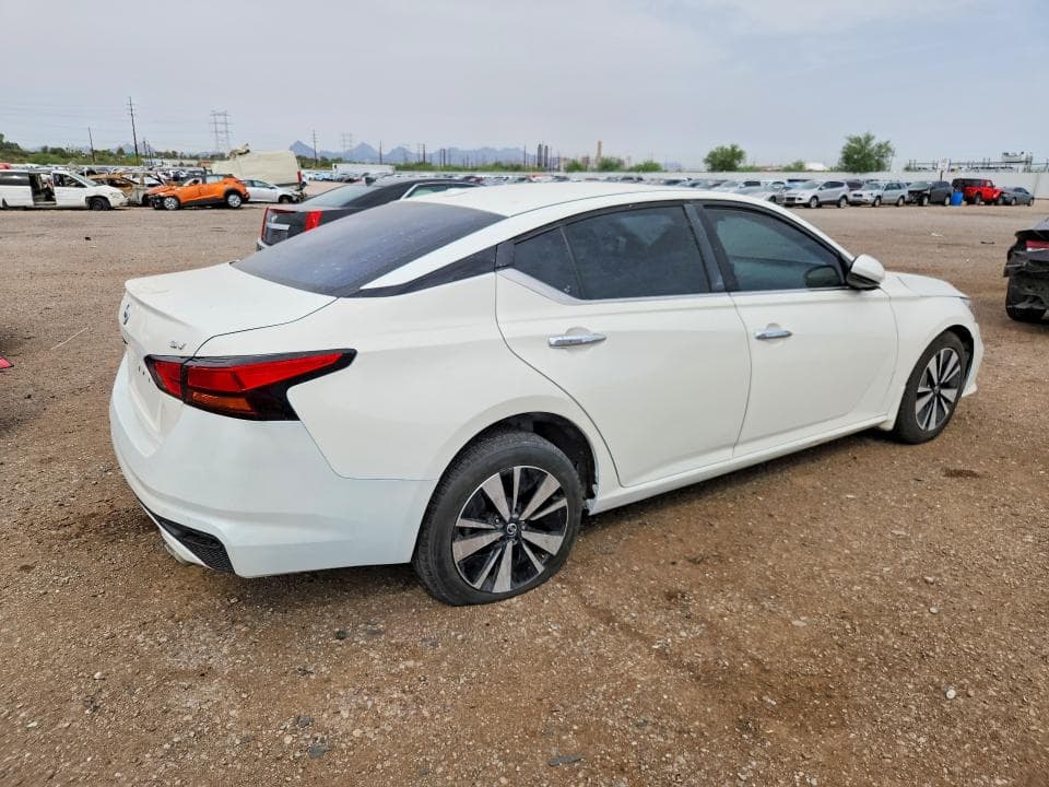 2019 NISSAN ALTIMA SV 3