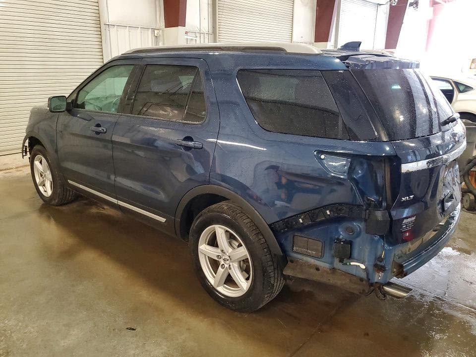 2017 FORD EXPLORER XLT 2