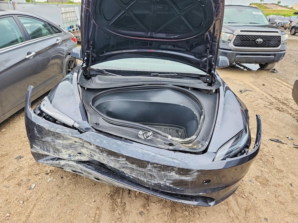 2025 TESLA MODEL 3 5