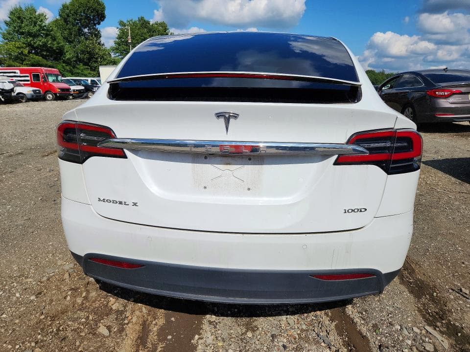 2018 TESLA MODEL X 6