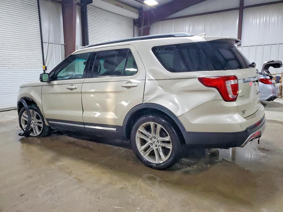 2017 FORD EXPLORER XLT 2