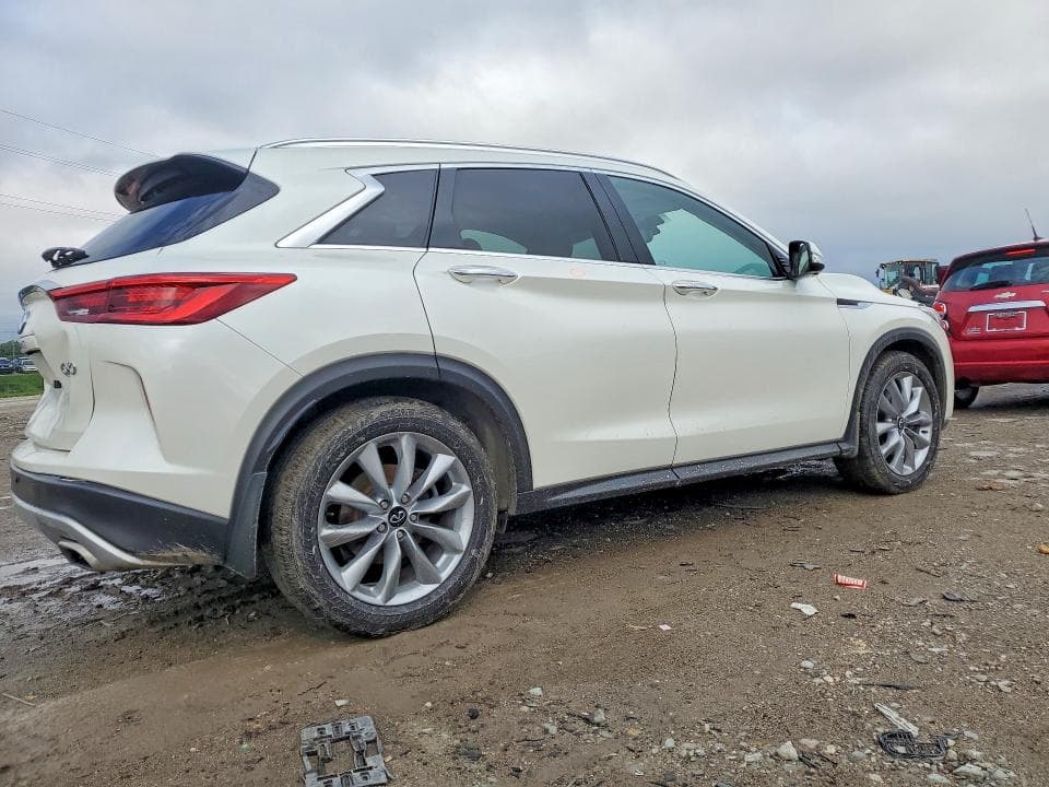 2021 INFINITI QX50 ESSENTIAL 3